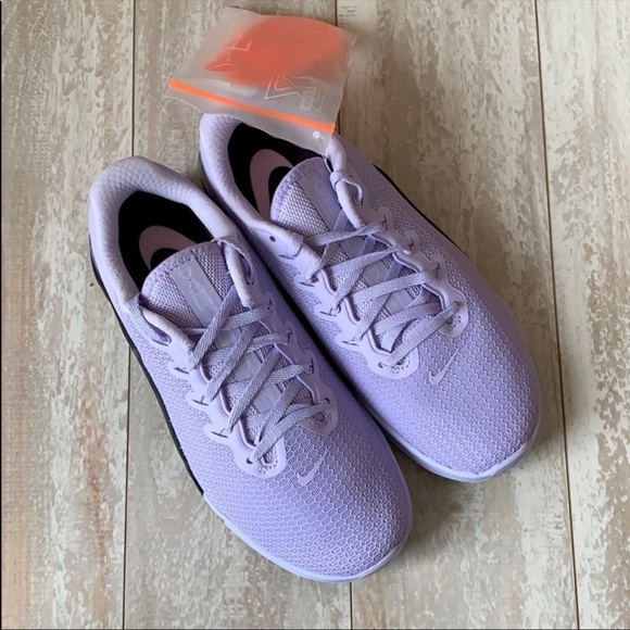 NWT Nike Metcon 5 lavender - Picture 4 of 8